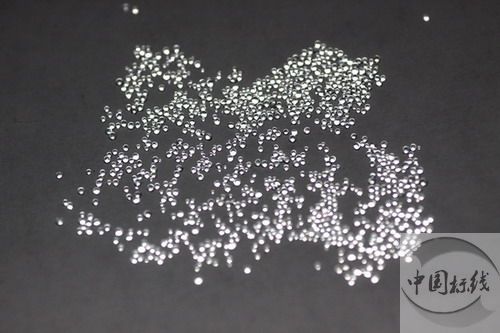 龙港金属表面处理厂喷砂玻璃微珠清理
